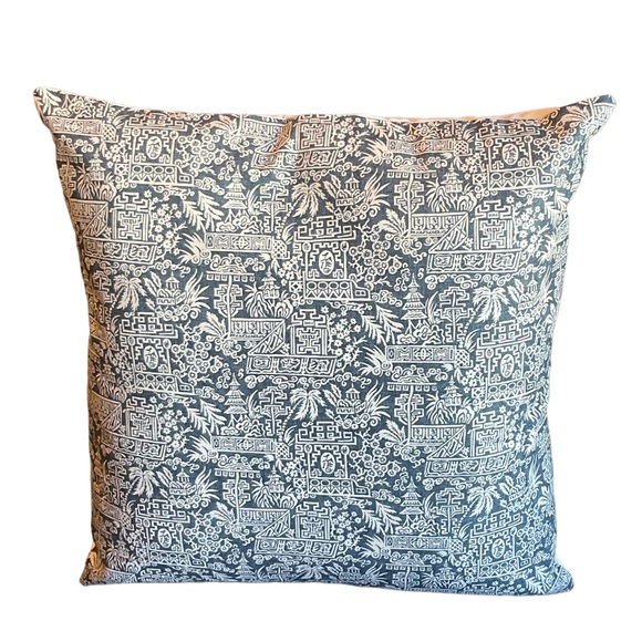 Custom Made Accent Pillow 22x22 - Picture 1 of 4